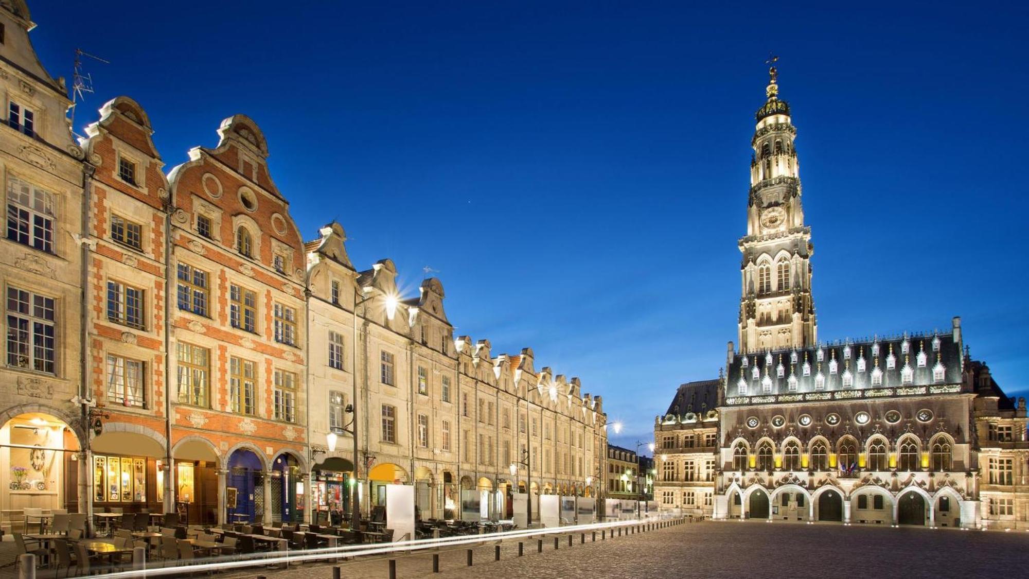 Charlemagne - Studio Confortable Avec Parking Gratuit - Quelques Pas De La Gare, Cuisine, Wifi Apartamento Arras Exterior foto
